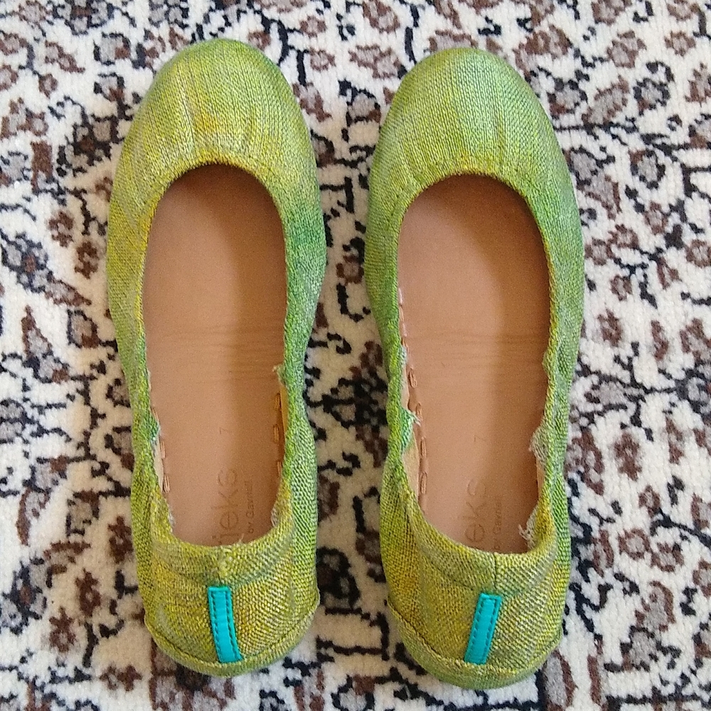 Custom green/yellow vegan Tieks, size 7